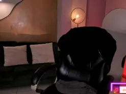 Amateur Nude Webcam of MaddisonCollins