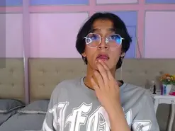 Amateur Nude Webcam of NeonAdonis