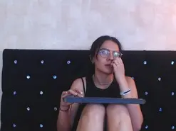 Amateur Live Sex of EmilyBuu