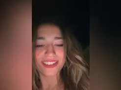 Amateur Nude Webcam of Allisonfoxxx