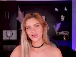 Amateur Free Live Porn of KyomiVelvet