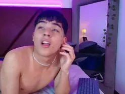 Amateur Sex Cam of Lucas_love