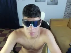 Amateur Adult Webcam of Mike_Guzman