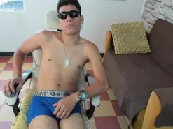 Amateur Live Sex of Mike_Guzman