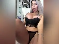 Amateur Live Sex Cam of candyshuggar
