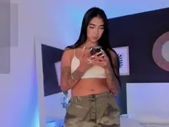 Amateur Nude Webcam of AriRobertt
