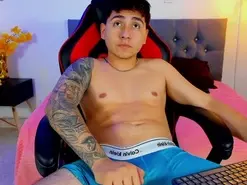 Amateur Adult Video Chat of NicolasJames_Sc