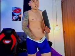 Amateur Live Sex of NicolasJames_Sc