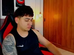 Amateur Nude Webcam of NicolasJames_Sc