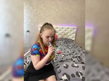Bongacams Free Porn Cam of LuckyStar