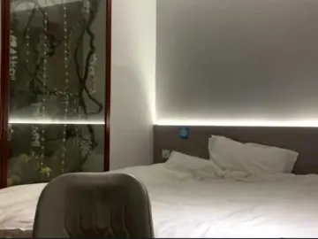 Bongacams Watch Live Sex Cams of WildBeetle