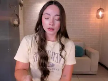 Bongacams Best live sex cam show of AlinaKravitz