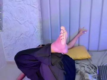 Bongacams Watch Live Sex Cams of LyaDubois