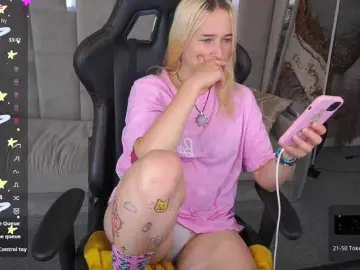 Bongacams Live Sex Cam of LilElfie