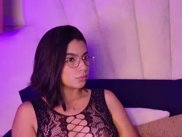 Bongacams Sex Cam of Alyssa-Ray