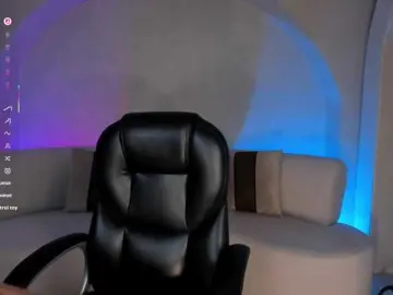 Bongacams Watch Live Sex Cams of LizzHamilton