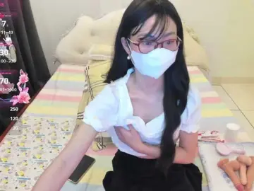 Bongacams Watch Live Sex Cams of Teahyee