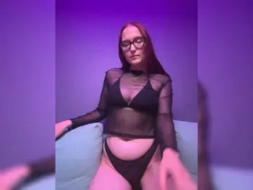 Bongacams Sex Cam of RedHeadJu