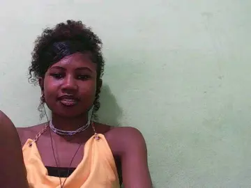 Bongacams Watch Live Sex Cams of Sylvia6