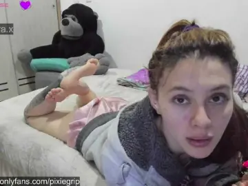 Bongacams Watch Live Sex Cams of RevySadashiTrue