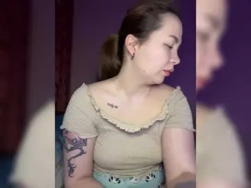 Bongacams Live Sex Cam of Lumarose