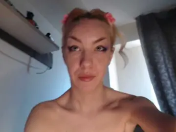 Bongacams Free Live Porn of CarluyMessy