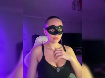 Bongacams Adult Video Chat of QWEENII