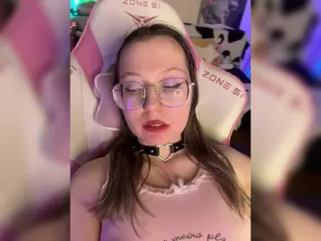 Bongacams Best live sex cam show of henby-streams