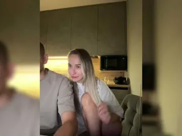 Bongacams Watch Live Sex Cams of QueenKing