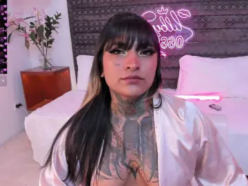 Bongacams Watch Live Sex Cams of Lilbye066evil