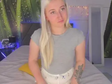 Bongacams Live Sex Cam of HollyTaillor