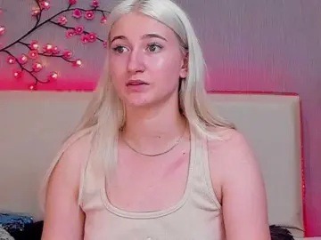 Bongacams Free Porn Cam of HollyTaillor