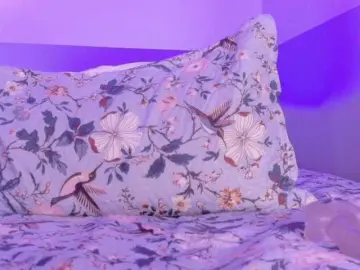 Bongacams Sex Cam of cutepetitee