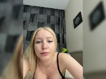 Bongacams Live Sex of BLONDINO4KA