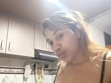 Bongacams Live Sex Cam of BARBYCHOCOLAT