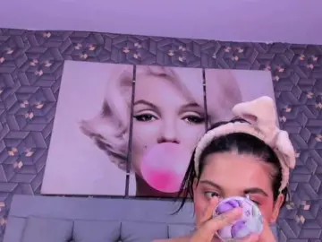 Bongacams Live Sex Cam of Emily-Rivera78