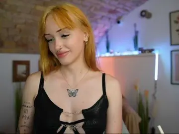 Bongacams Watch Live Sex Cams of GiaStorm