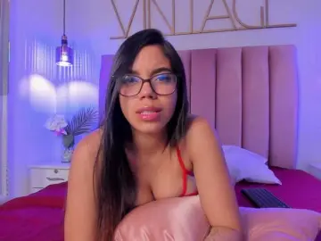 Bongacams Best live sex cam show of SophiaaHill