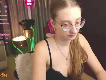 Bongacams Adult Video Chat of AliceCutes