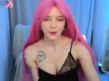 Bongacams Sex Cam of KiraMountrays