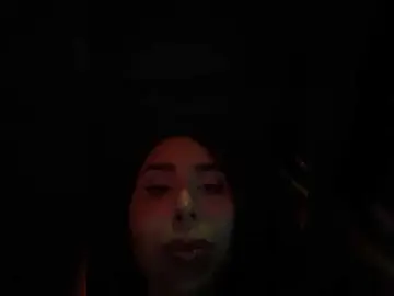 Bongacams Free Porn Cam of SallyeLeins