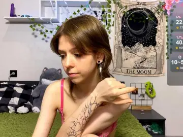 Bongacams Nude Webcam of LunaBlessa