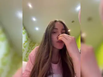 Bongacams Live Sex Cam of SweetPussies