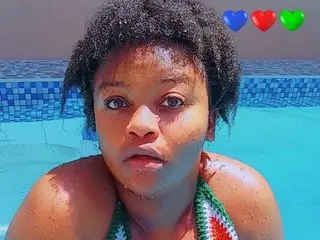 bigtitsqueen33