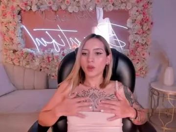 Bongacams Watch Live Sex Cams of MollySunders