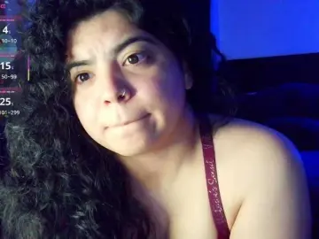 Bongacams Free Live Porn of Kimmiakiss22