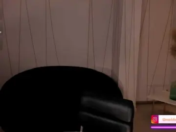 Bongacams Free Porn Cam of MaddisonCollins