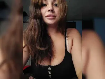 Bongacams Free Porn Cam of Sweet-Candy88