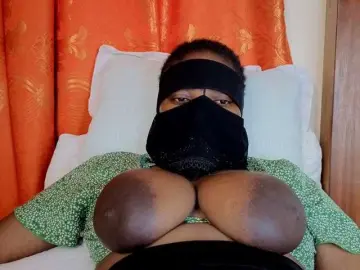 Bongacams Private Sex Chat of bigzonroe24