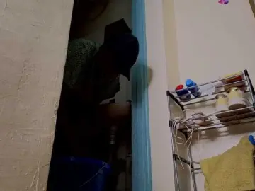 Bongacams Adult Webcams of bigzonroe24